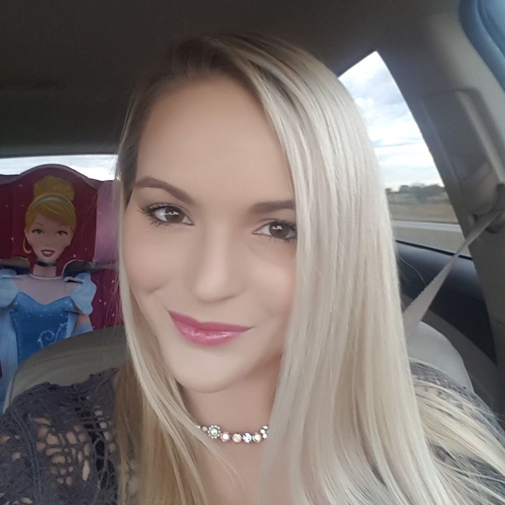 Meet your Posher, Jennifer